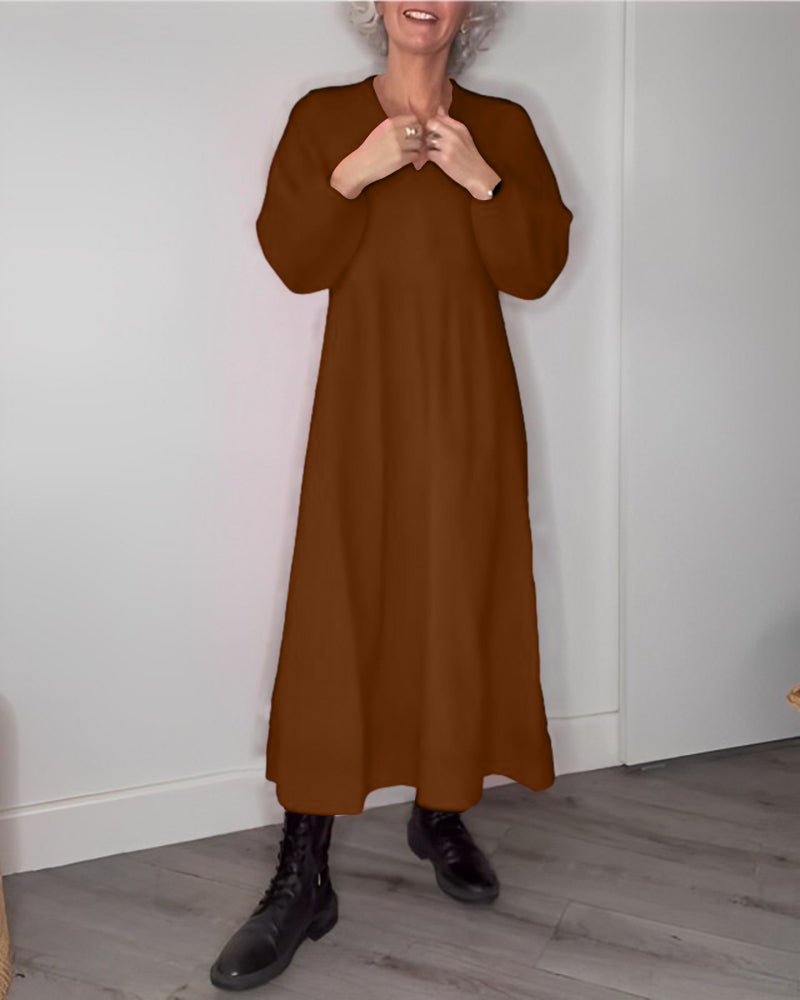 Allyana |  Elegantes langes Kleid mit V-Ausschnitt und Taschen
