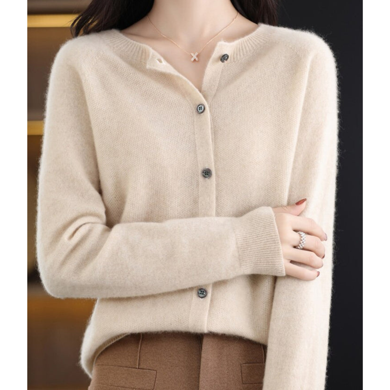 Abigail | Wolle Damen Strickjacke mit O-Ausschnitt