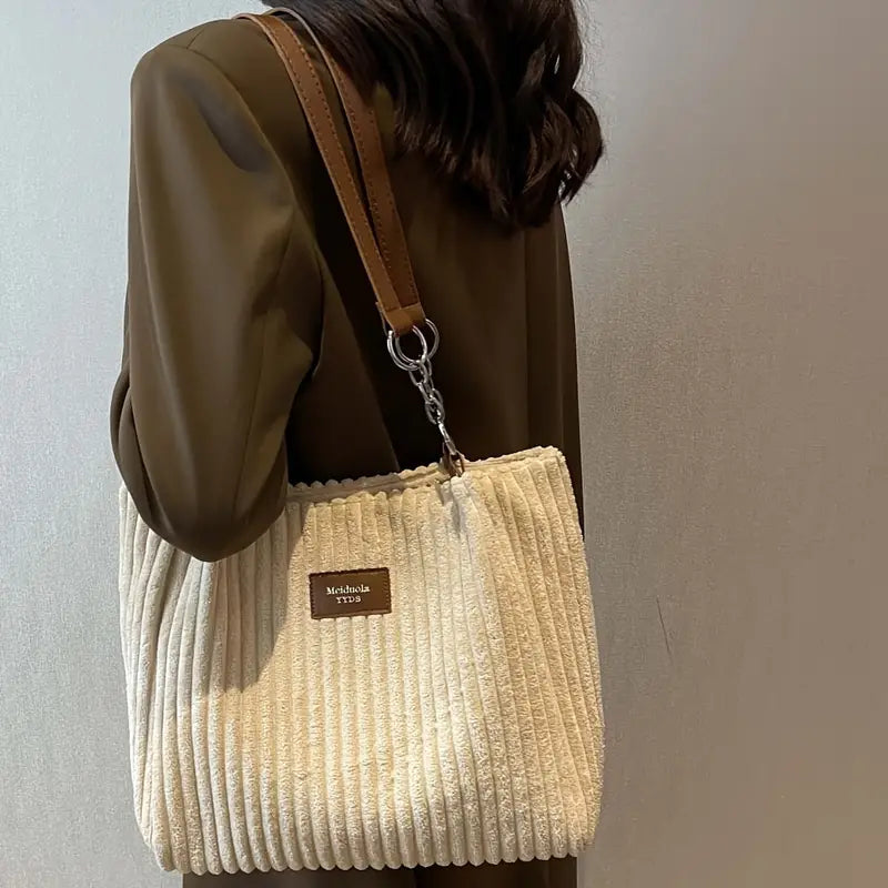 Lyssa | Tasche aus geripptem Samt