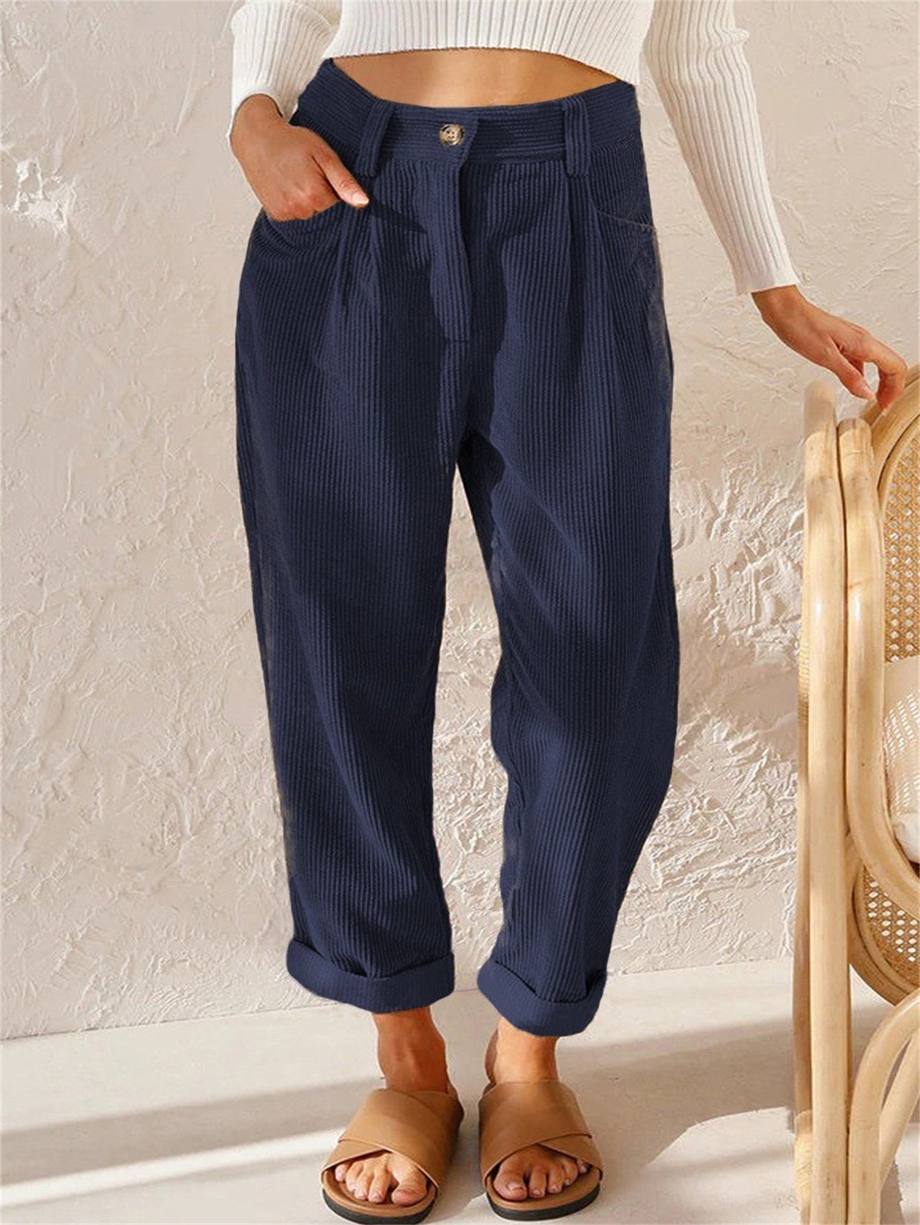 Cordhose mit hohem Bund und umgeschlagenem Saum für Frauen
