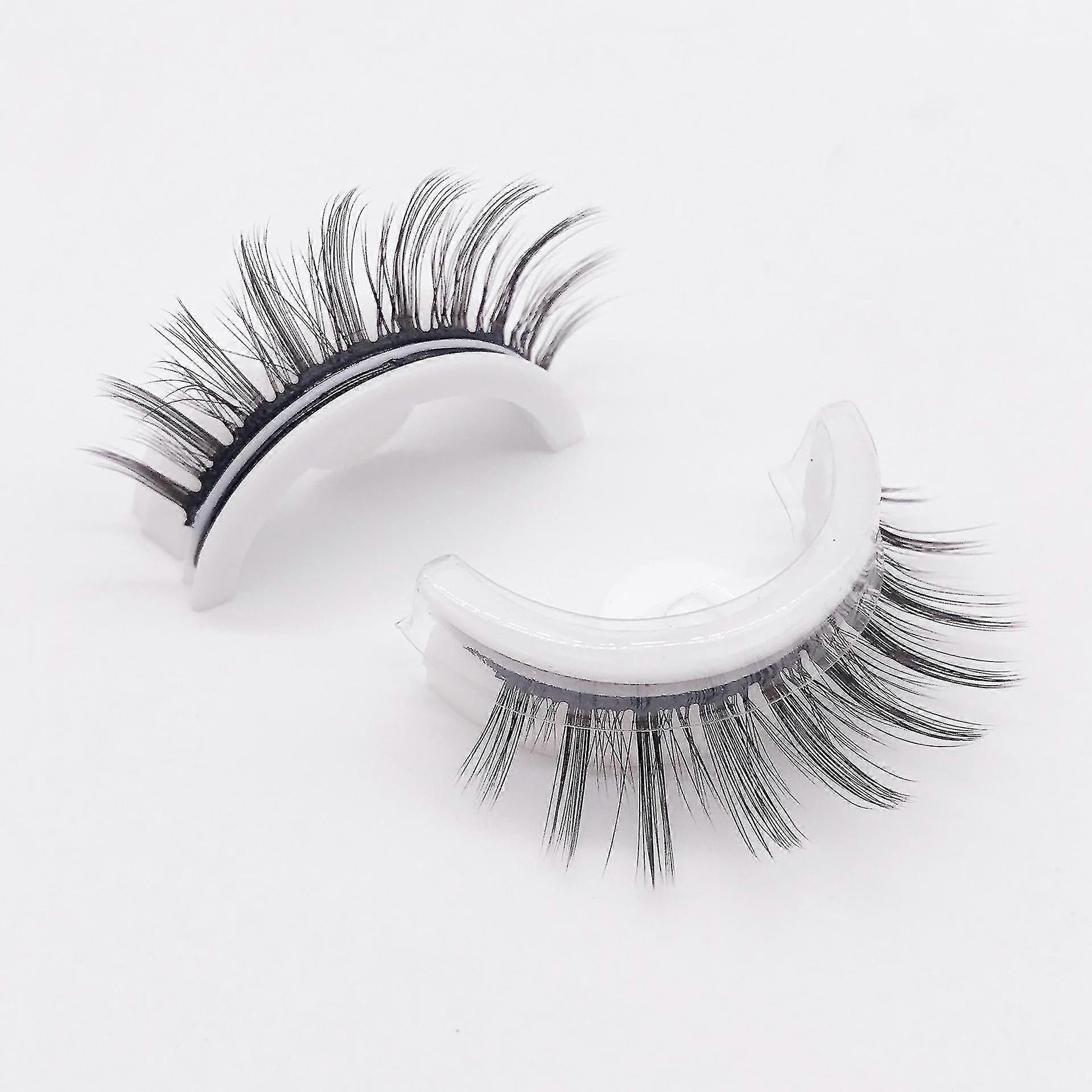 Selbstklebende künstliche Wimpern für natürlichen Look product image 1