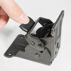 AngleClip™ – Klappscharnier mit Automatischer Verriegelung für Möbel & Türen [50% Rabatt]