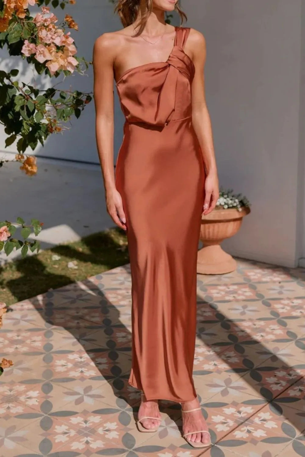 Felyra | Ärmelloses One-Shoulder-Maxikleid