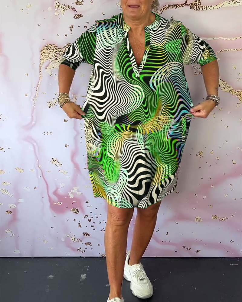 Evandria | Farbenfrohes Kleid mit V-Ausschnitt
