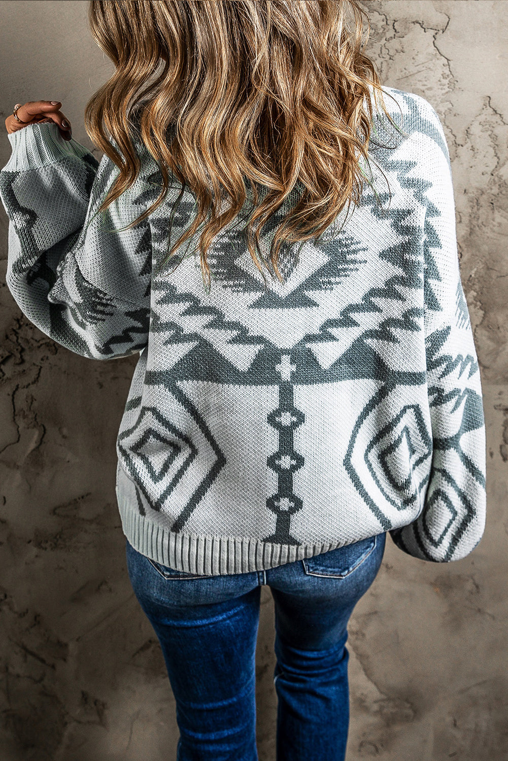 Hellgraue Strickjacke Mit Muster Und Knopfleiste Für Frauen