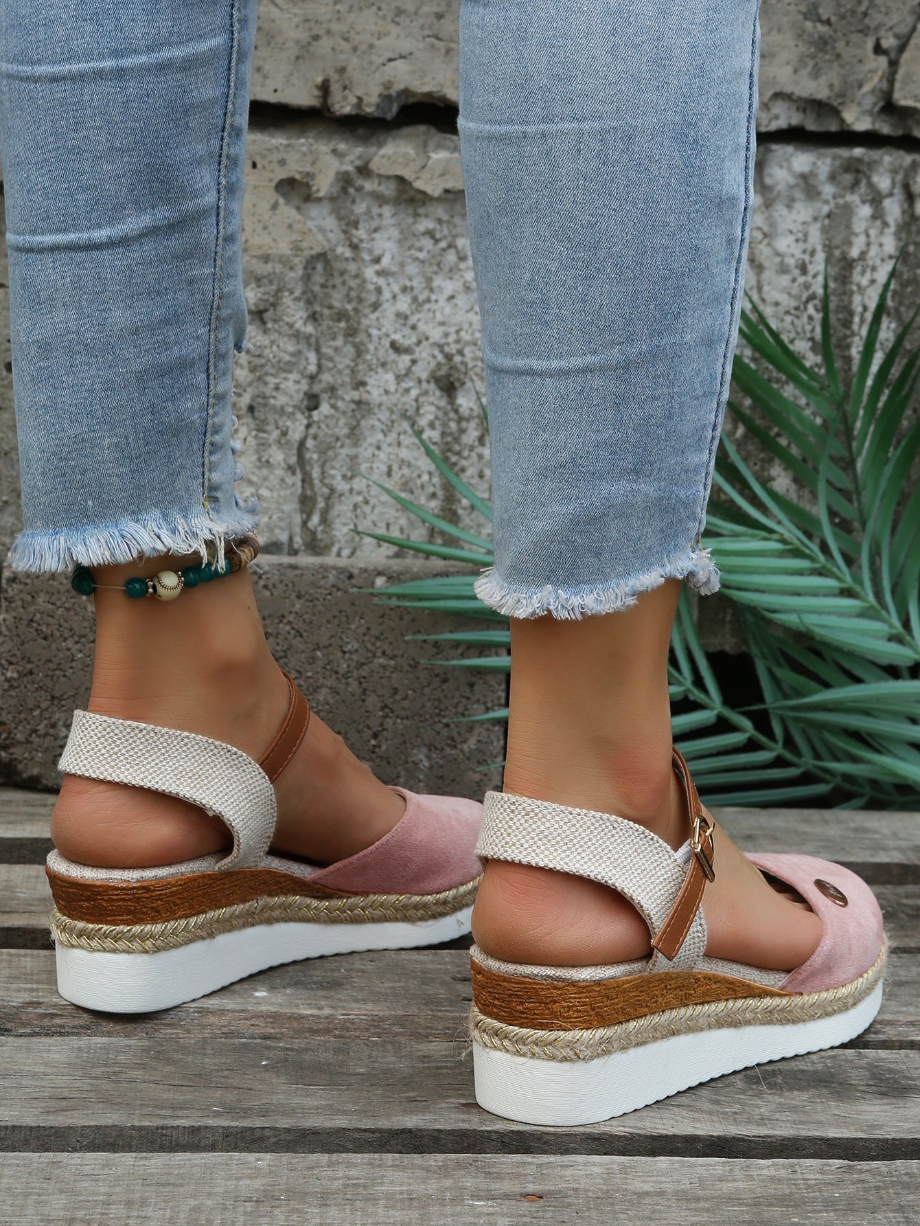Lenore | Stilvolle und bequeme orthopädische Sandale