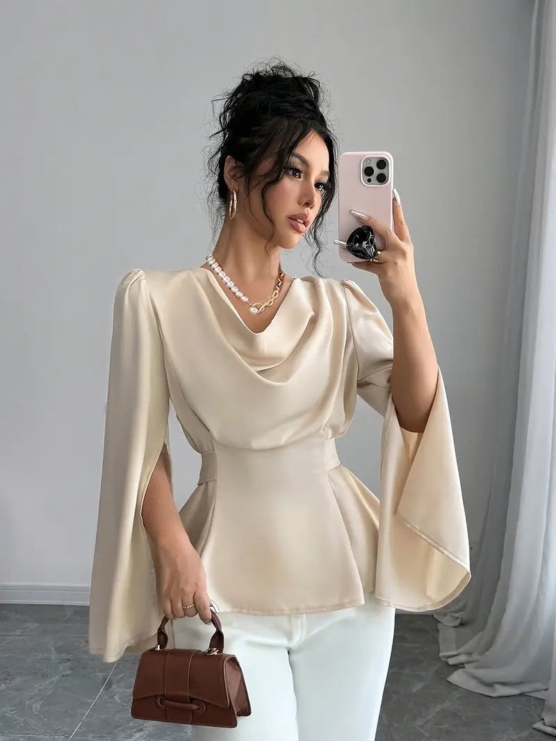 Elegante Satinbluse für einen stilvollen Auftritt bei Frauen
