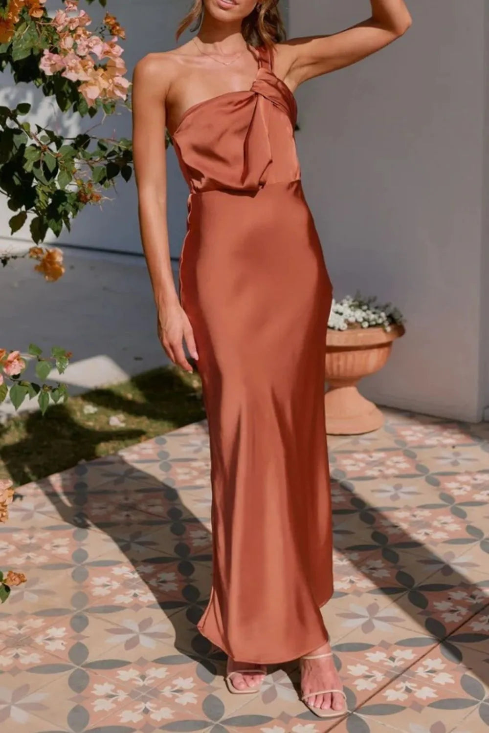 Felyra | Ärmelloses One-Shoulder-Maxikleid