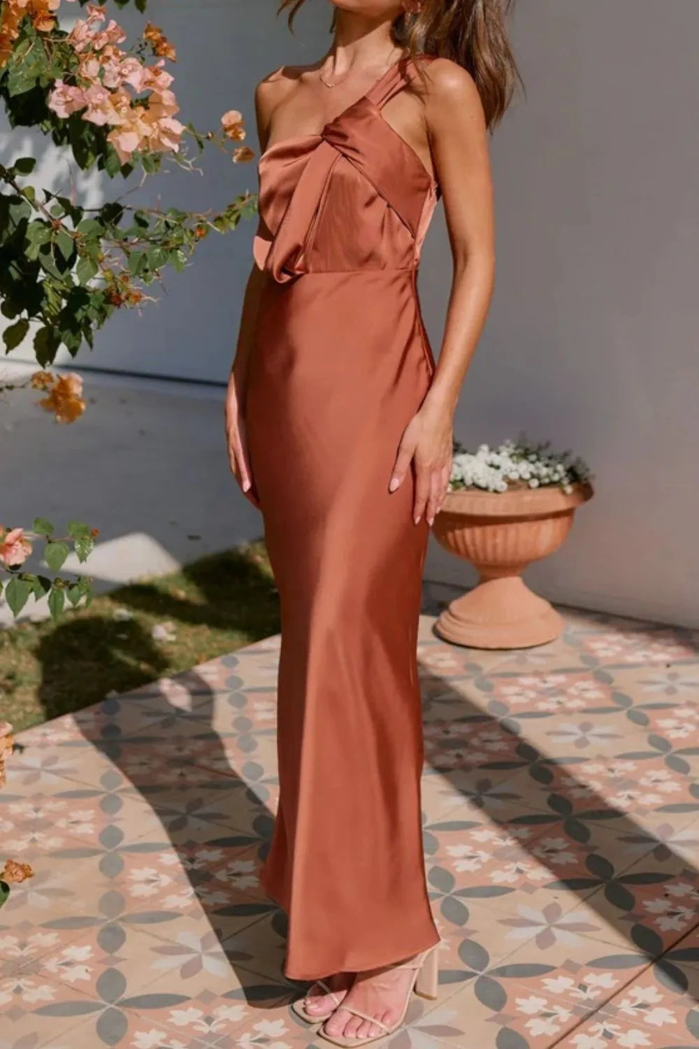 Felyra | Ärmelloses One-Shoulder-Maxikleid