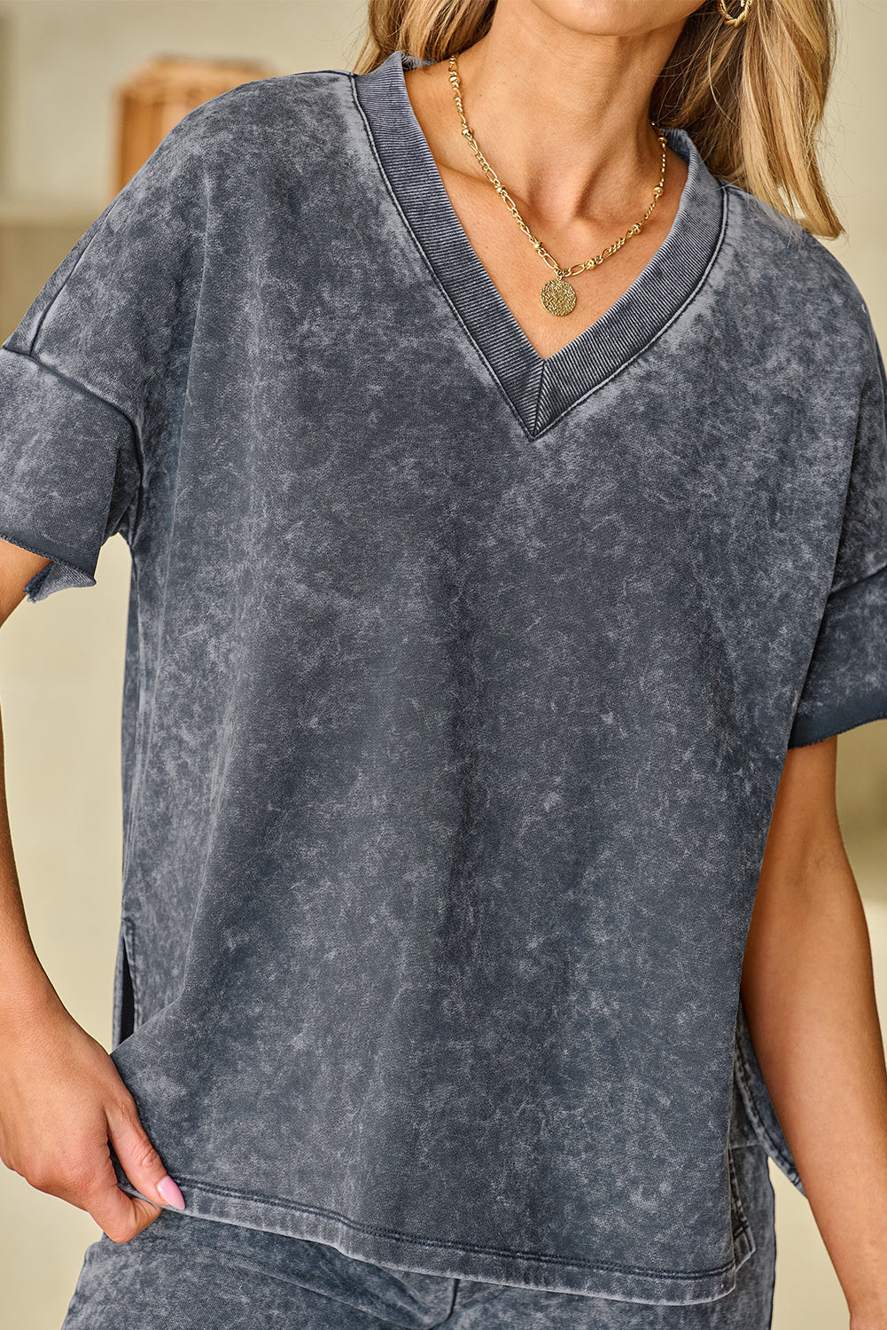 Schwarzes Set Mit Mineralwäsche Und Oversized-T-Shirt Für Frauen