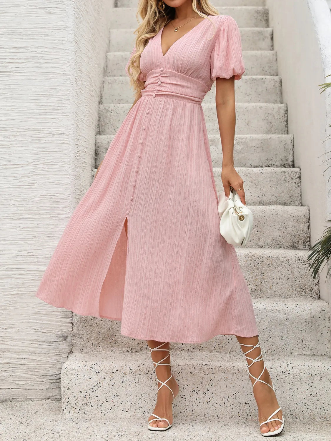 Genira | V-Ausschnitt Kleid mit Puffärmeln