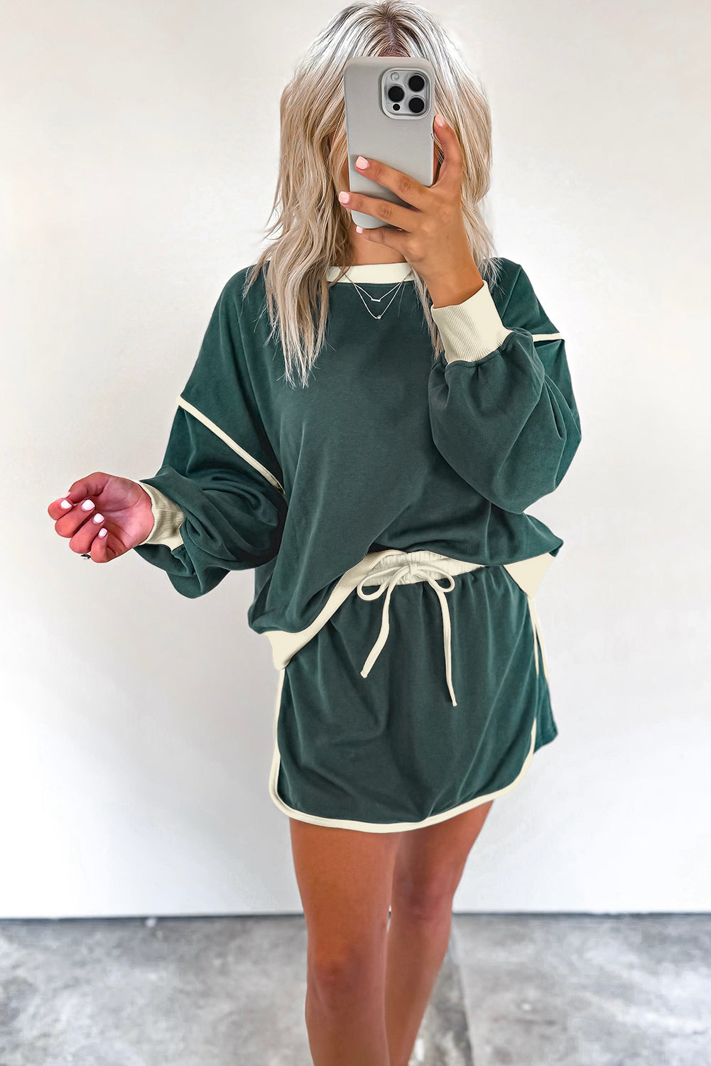 Klassisches Farbkontrast-Pullover & Rock-Shorts-Set Für Frauen