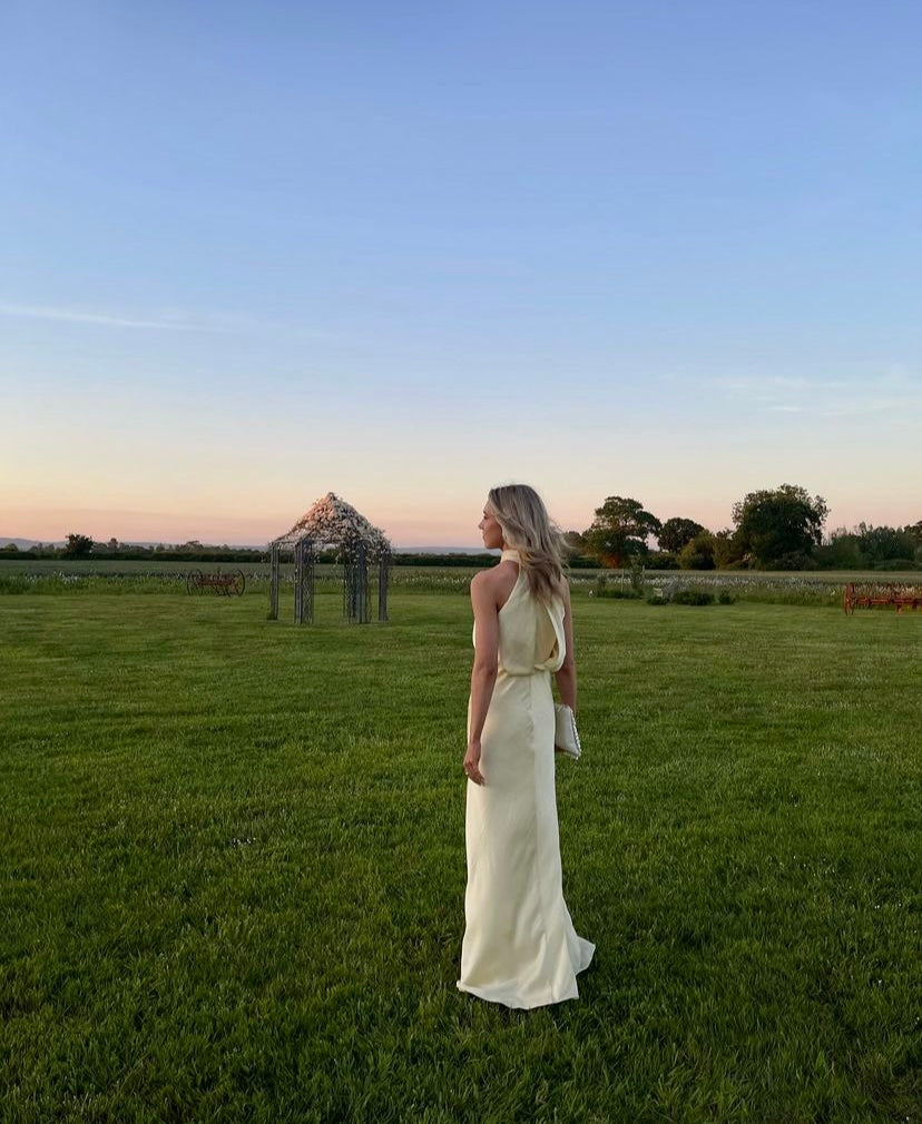 Maxikleid Mit Raffungen Und Neckholder Für Frauen