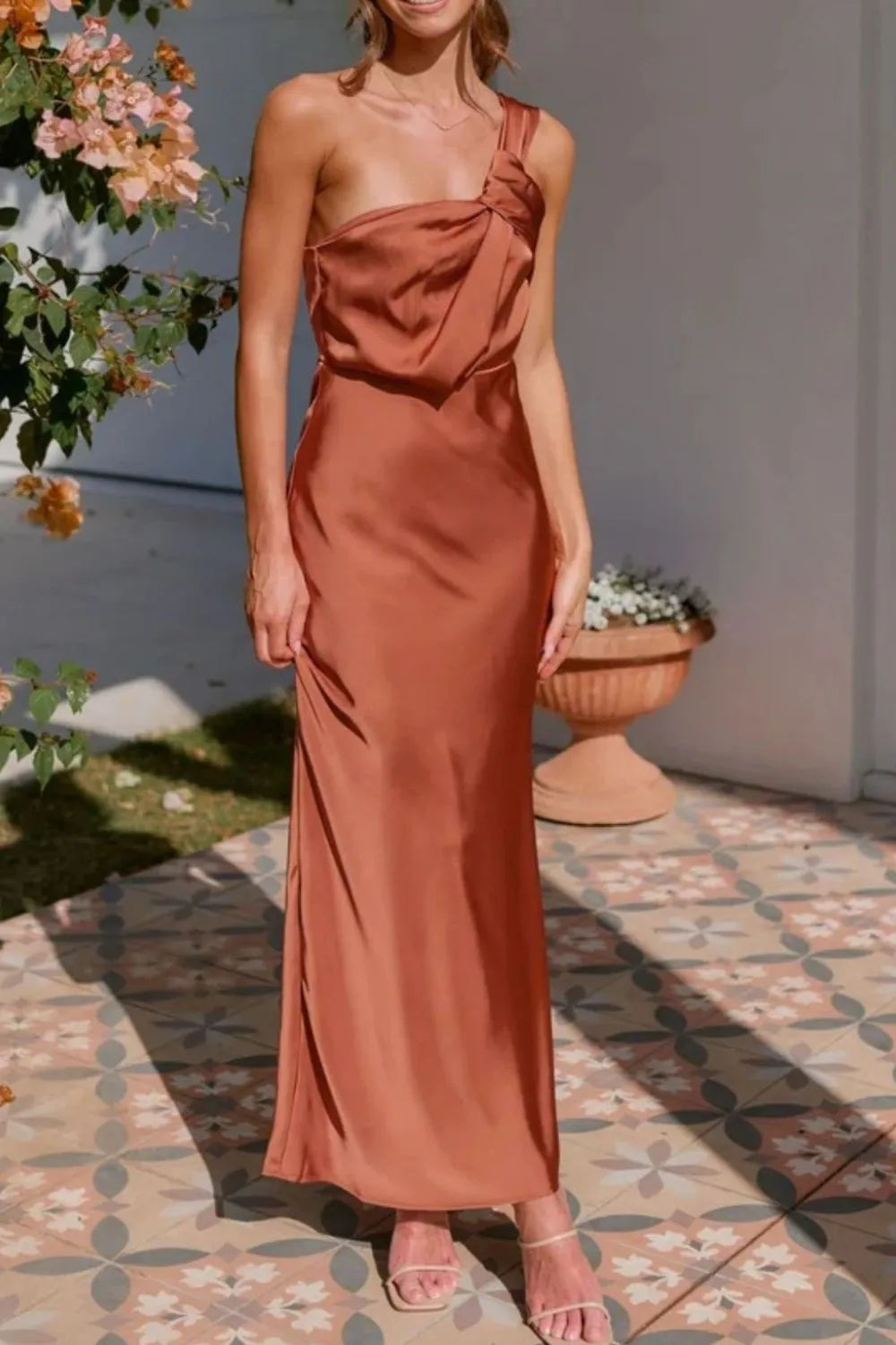 Felyra | Ärmelloses One-Shoulder-Maxikleid