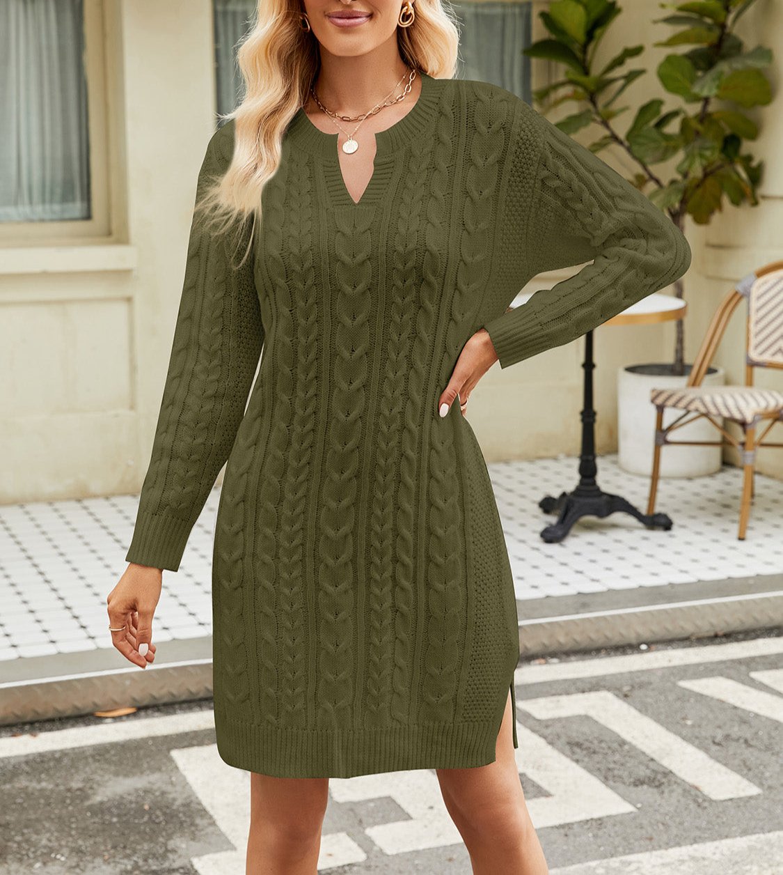 Schickes Winter-Strickkleid Mit Zopfmuster Und Schlitz Für Frauen
