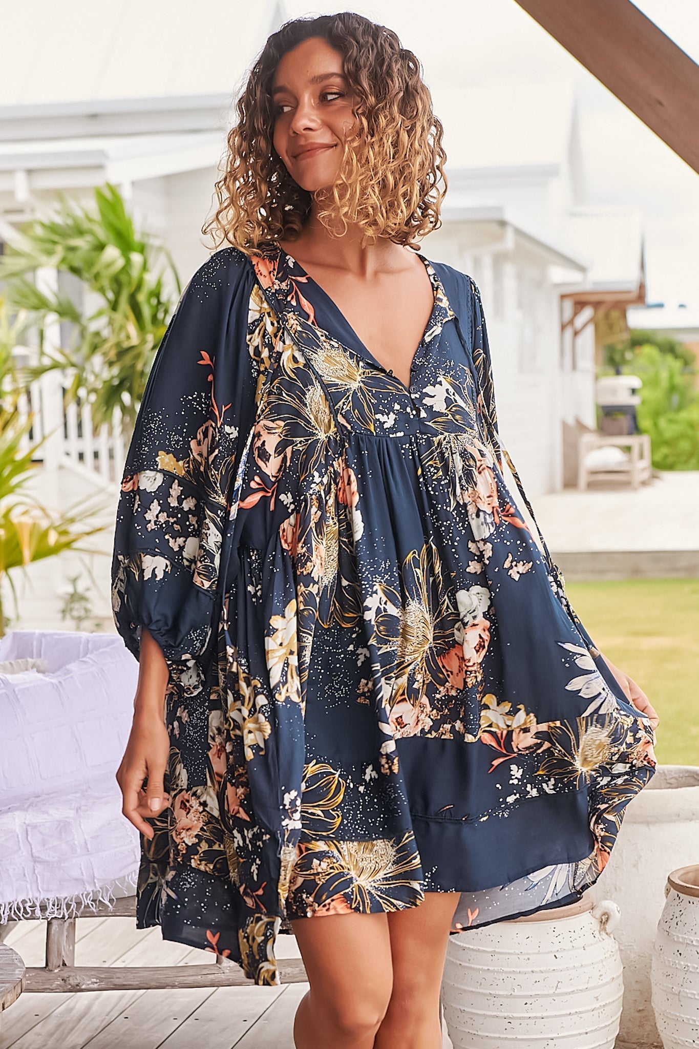 Elaria | Verspieltes Indigo Minikleid