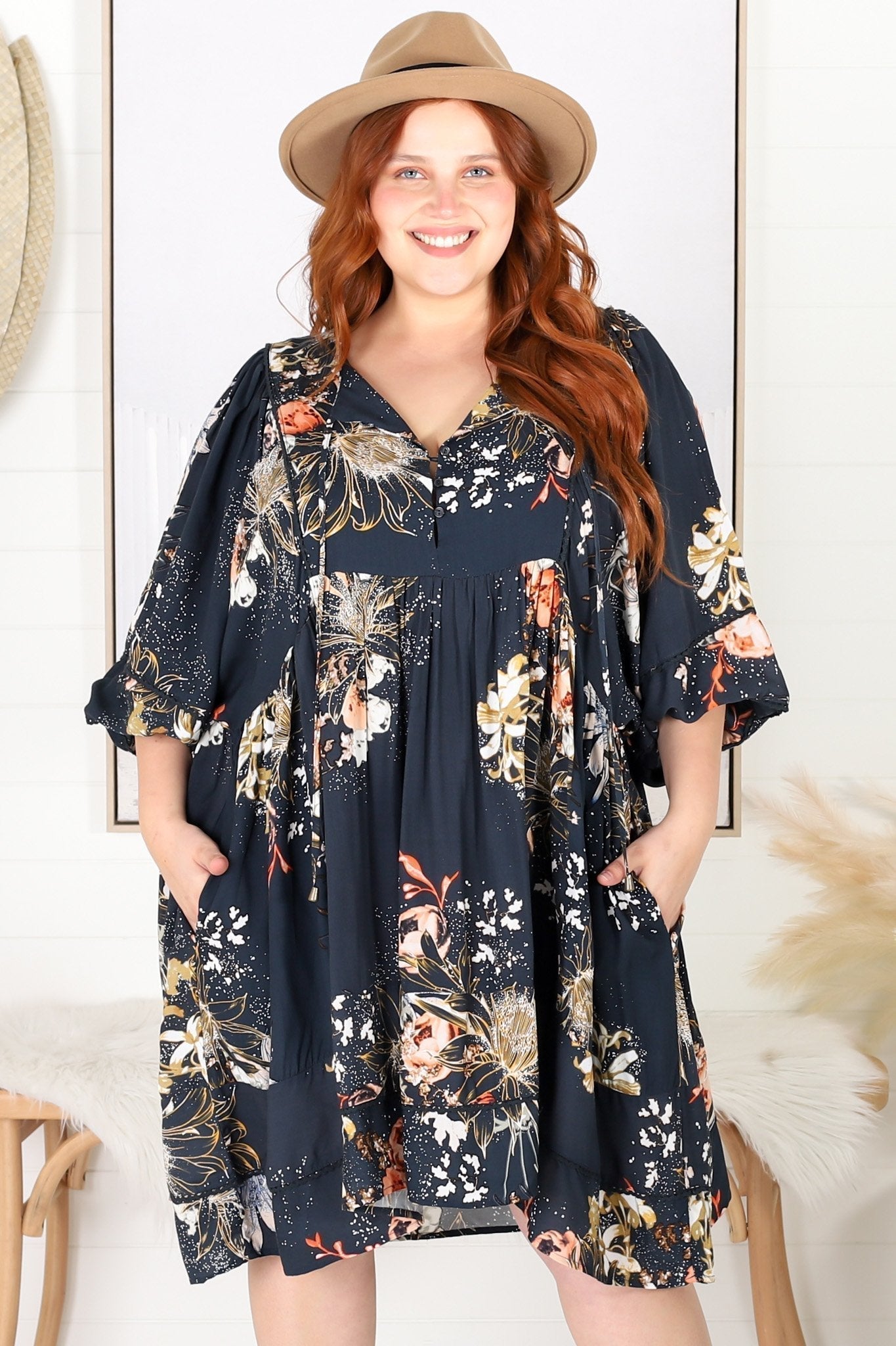 Elaria | Verspieltes Indigo Minikleid