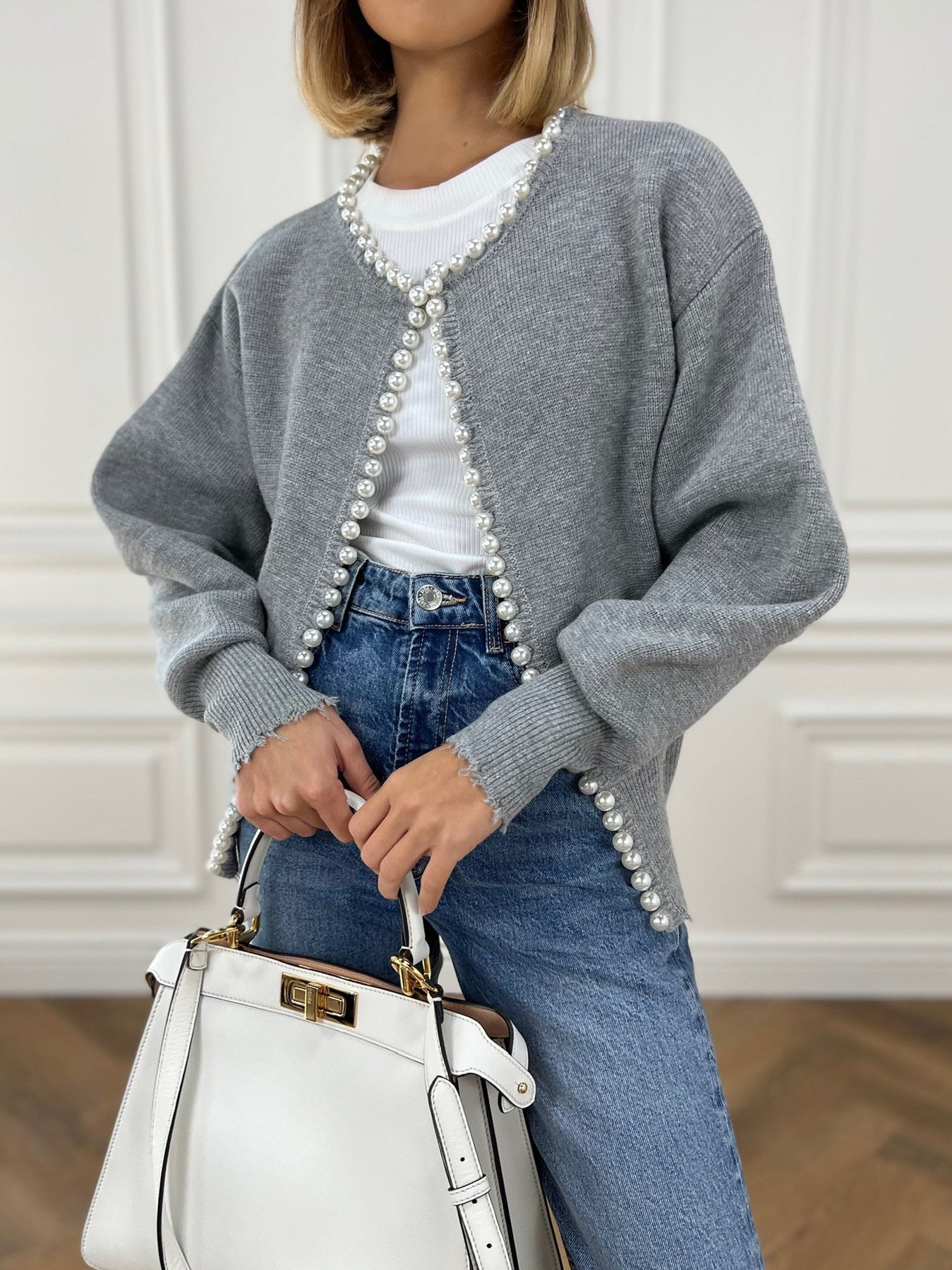 Lumen | Strickjacke mit Perlenbesatz und geripptem Saum