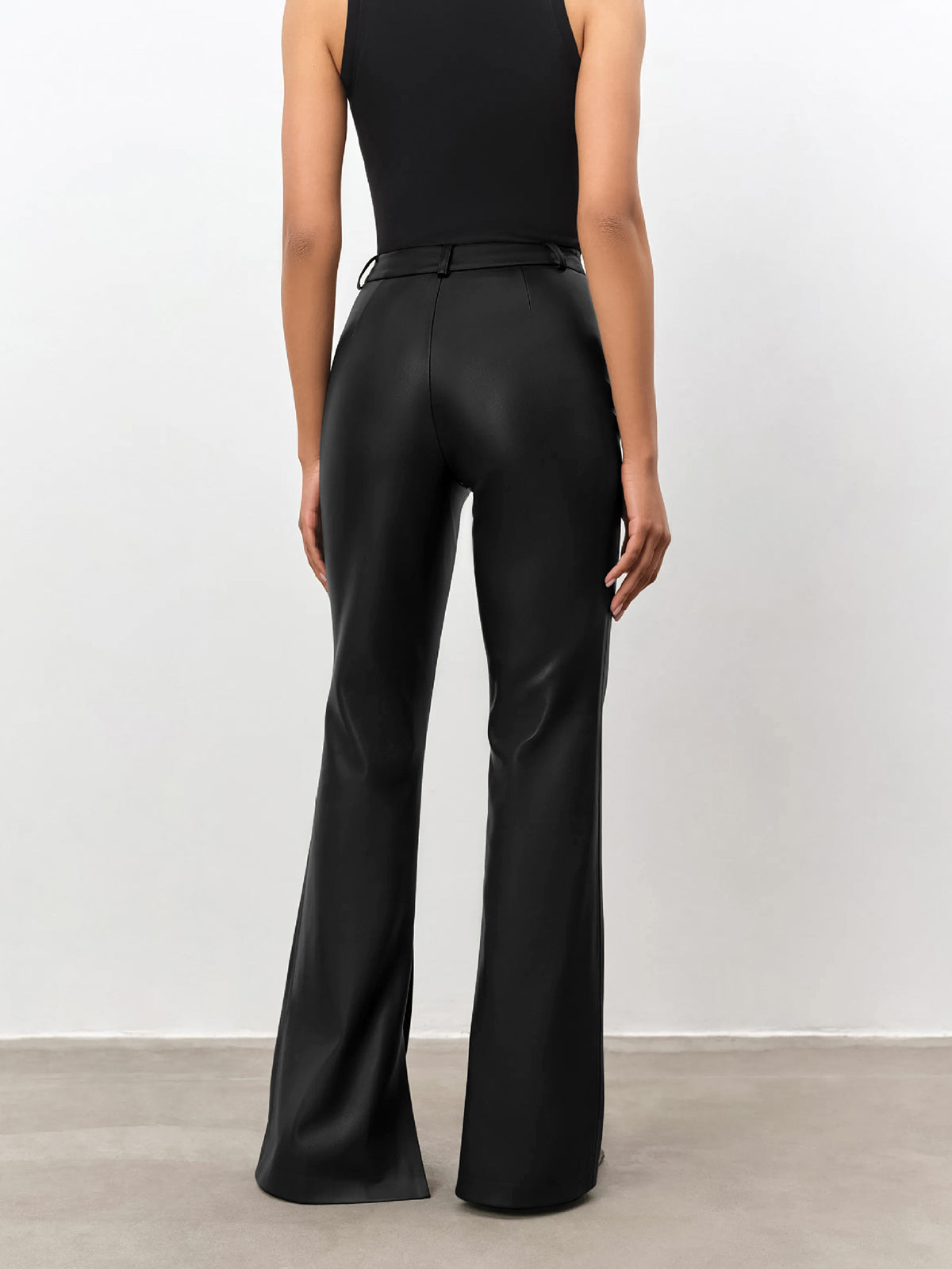 Geformte High Waist Schlaghose in Lederoptik für Damen