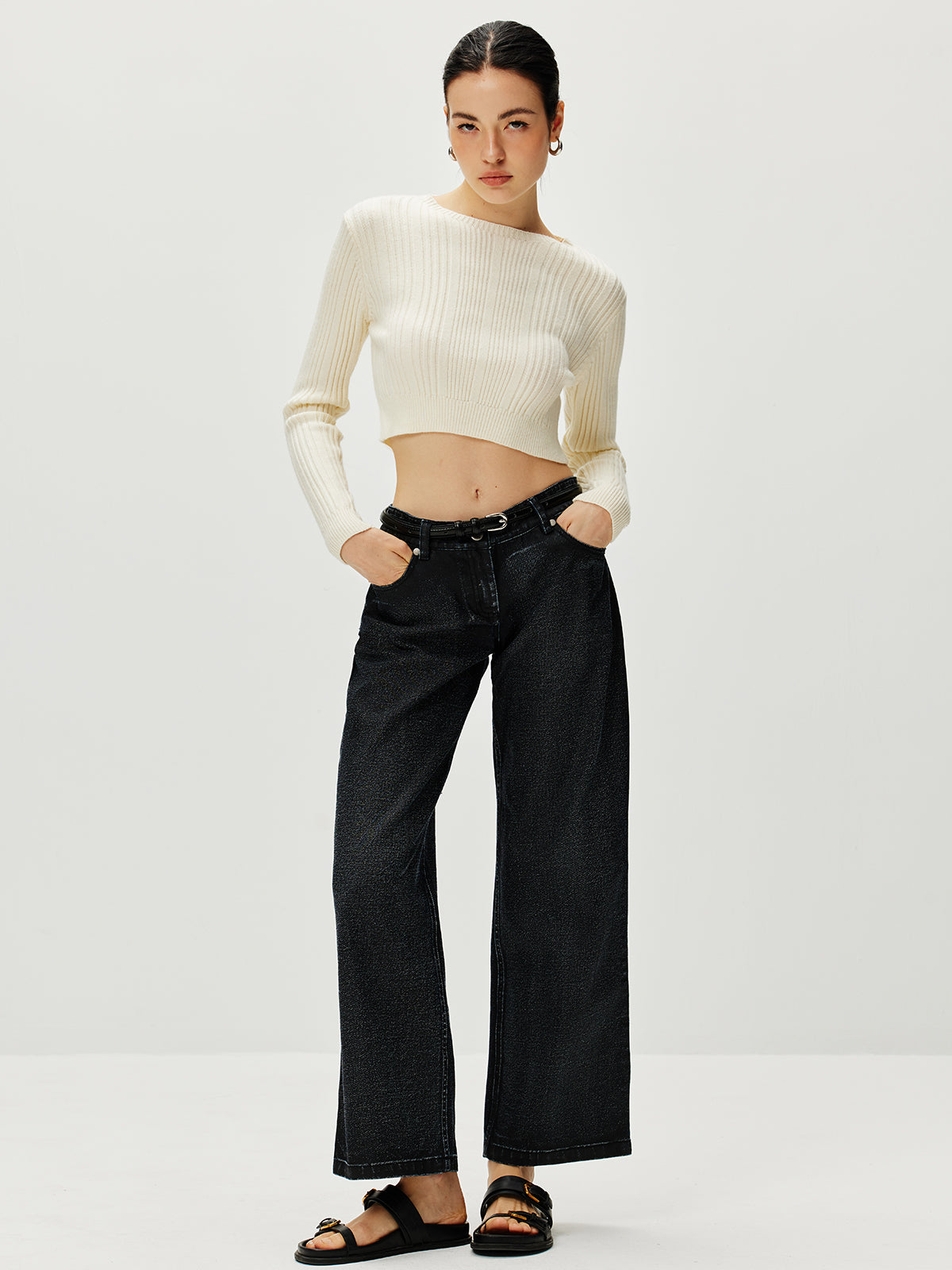 Stricktop mit offenem Rücken und raffinierten Details für Frauen
