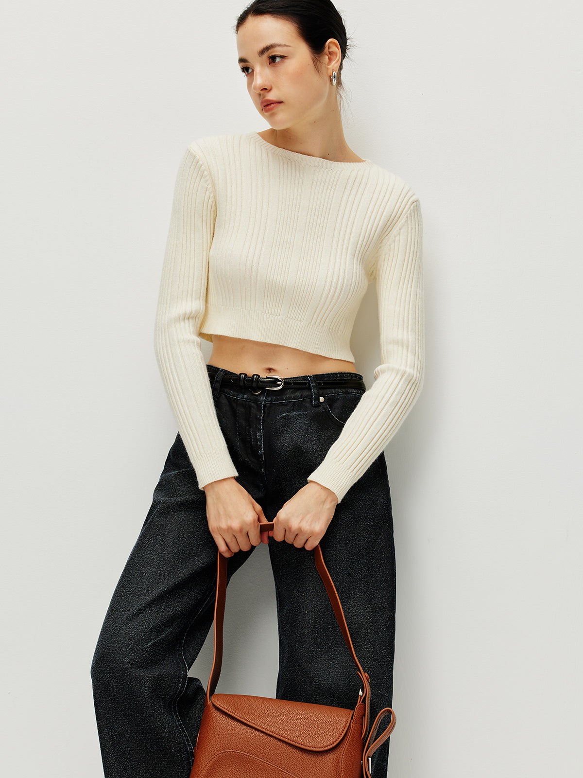 Stricktop mit offenem Rücken und raffinierten Details für Frauen