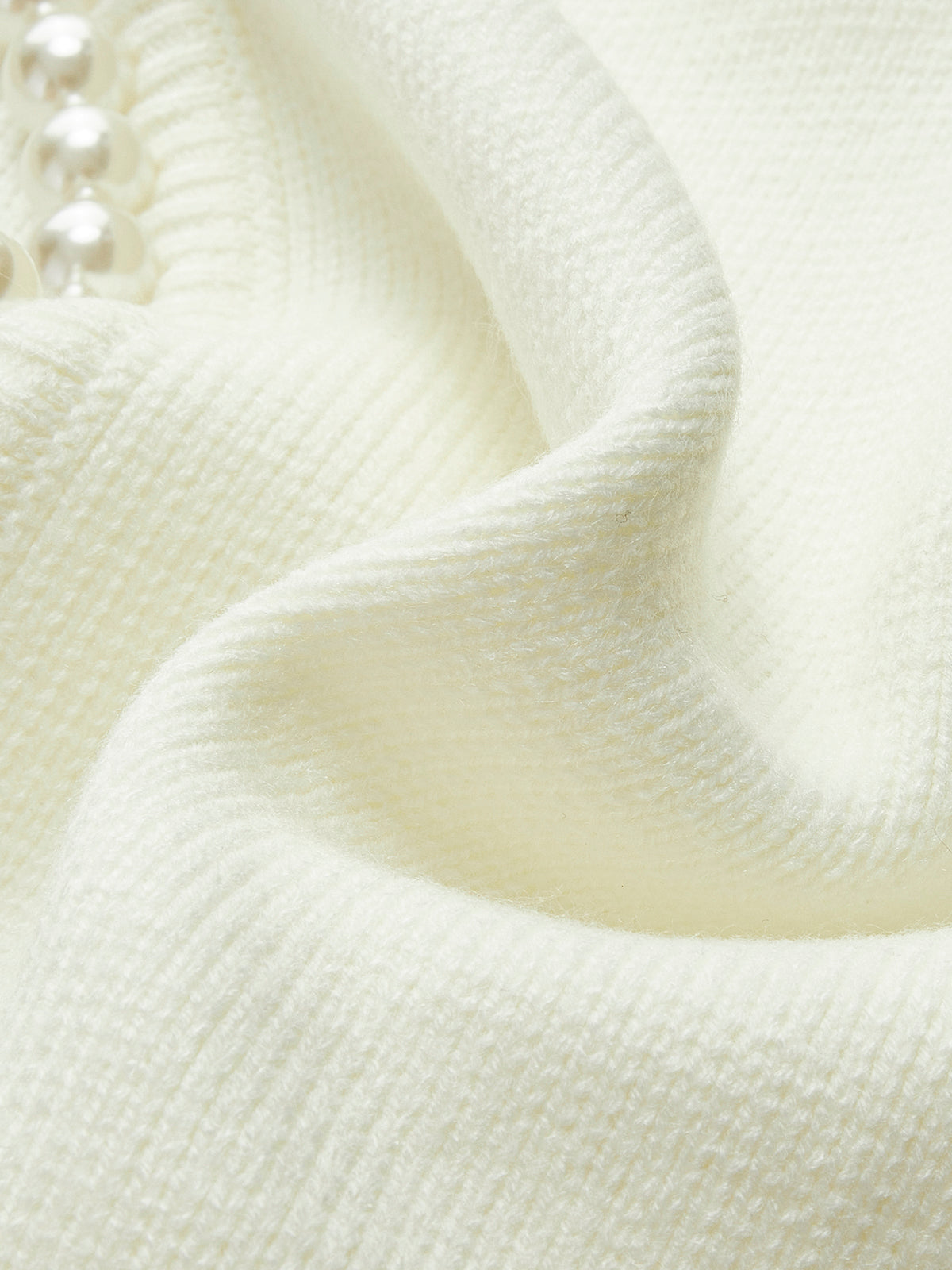 Lumen | Strickjacke mit Perlenbesatz und geripptem Saum
