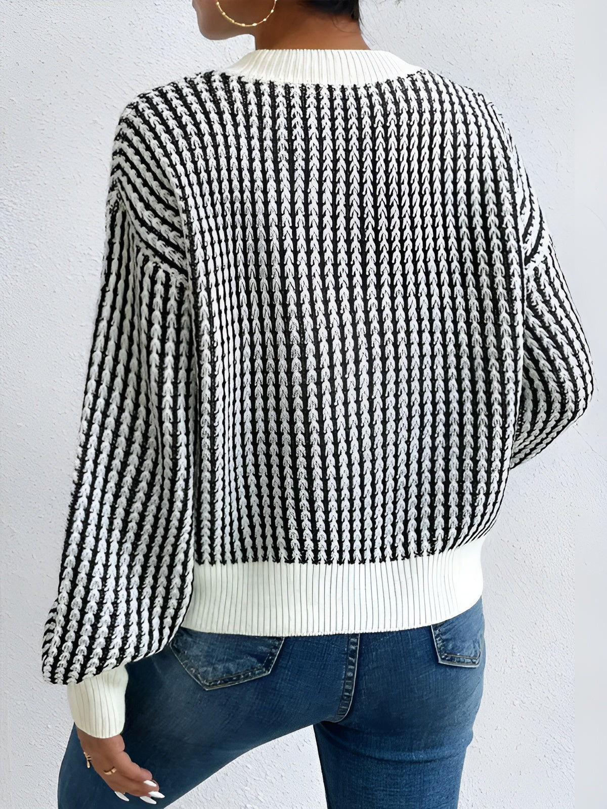 Gestrickter Pullover mit Kontrastmuster trendig und warm für Frauen
