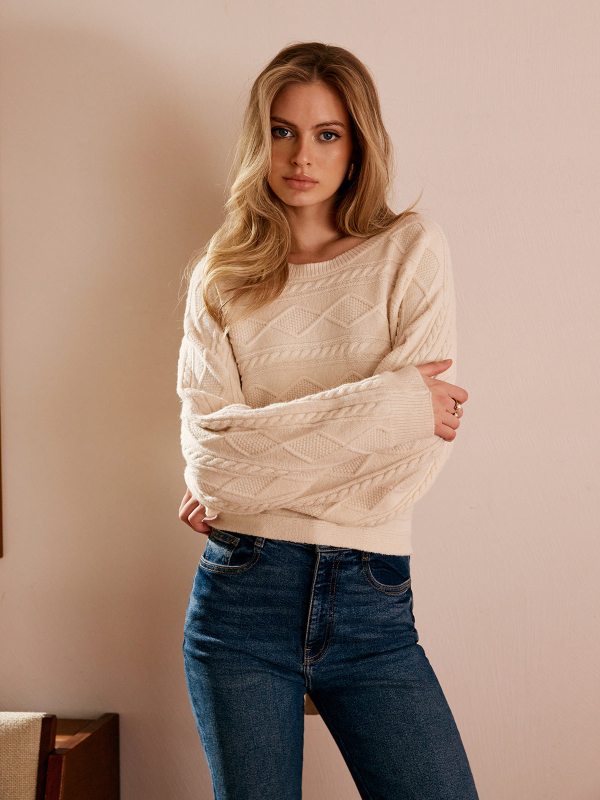 Rückenfreier Pullover mit Schleifendetail für Frauen