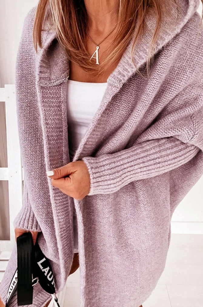 Indira | Elegante lange Strickjacke mit Kapuze für Frauen