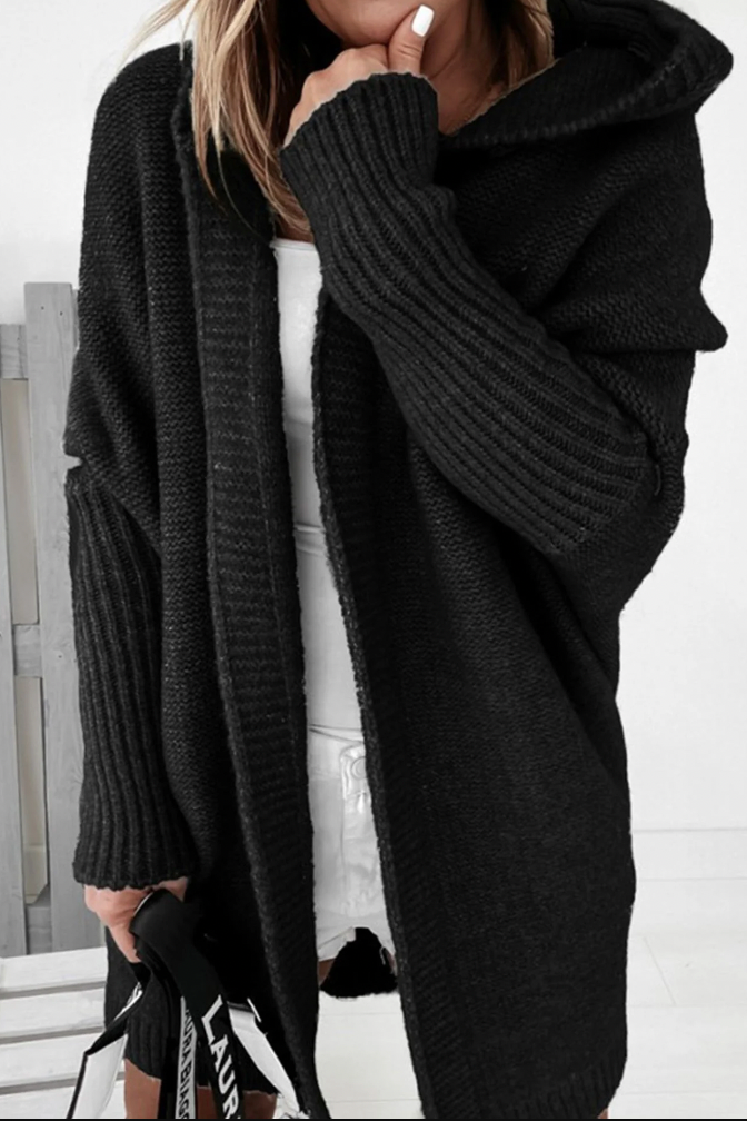 Indira | Elegante lange Strickjacke mit Kapuze für Frauen