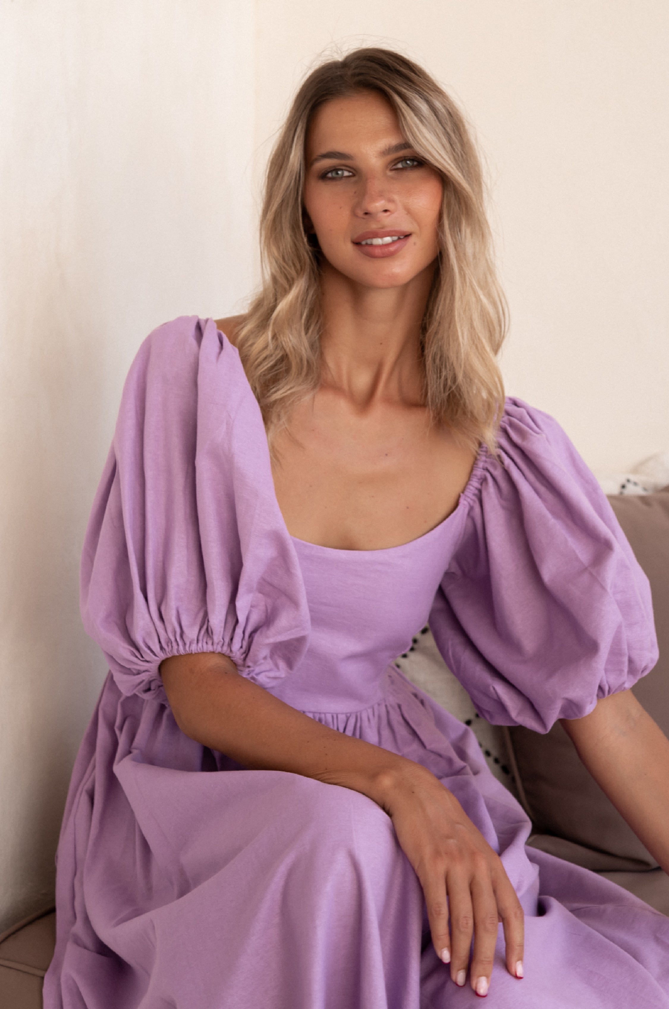 Aliantha | Elegantes Midikleid mit Puffärmeln