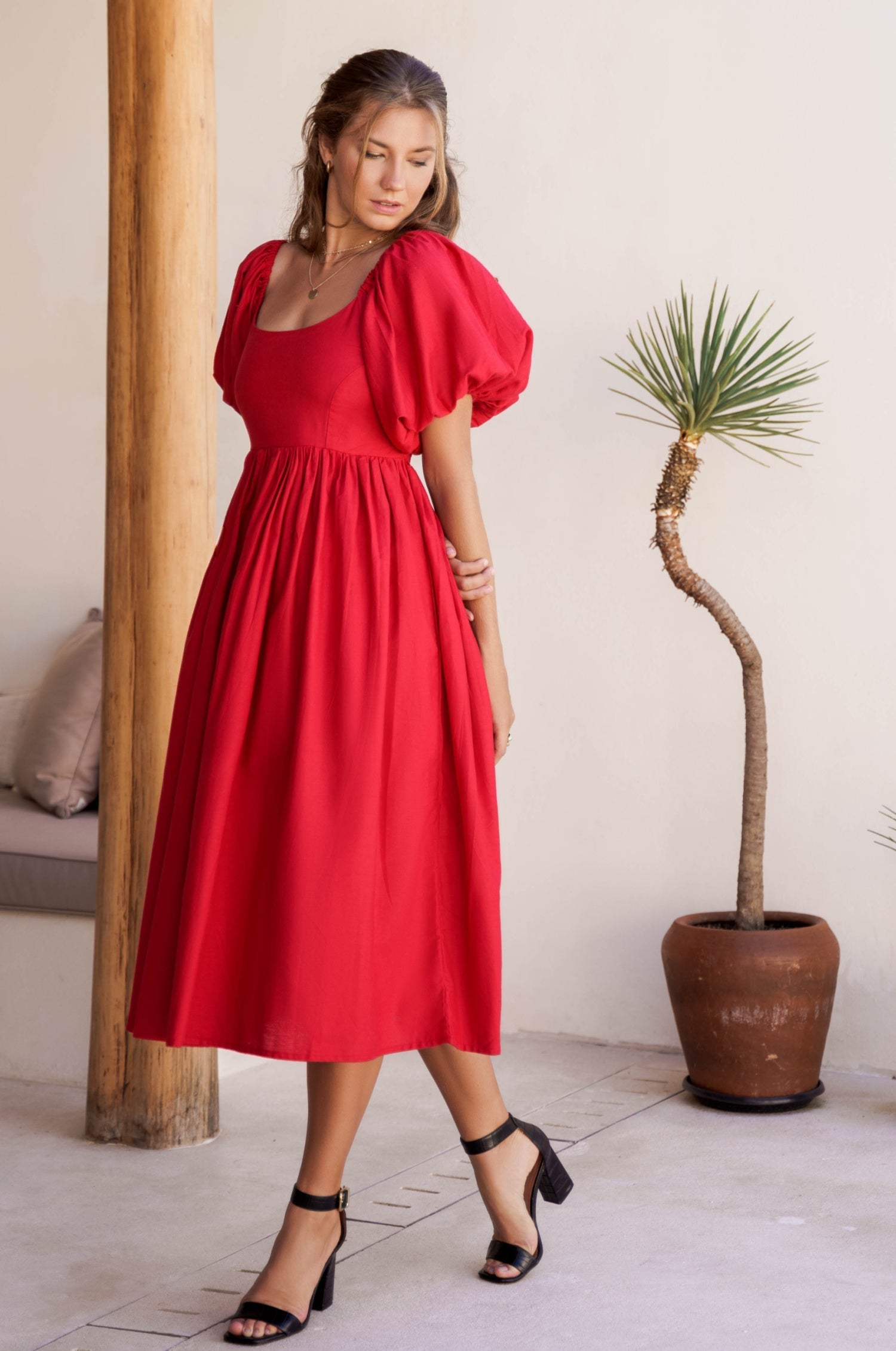 Aliantha | Elegantes Midikleid mit Puffärmeln