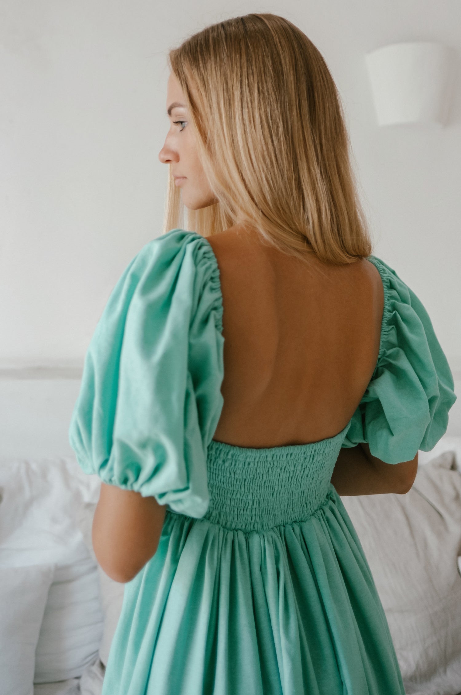Aliantha | Elegantes Midikleid mit Puffärmeln