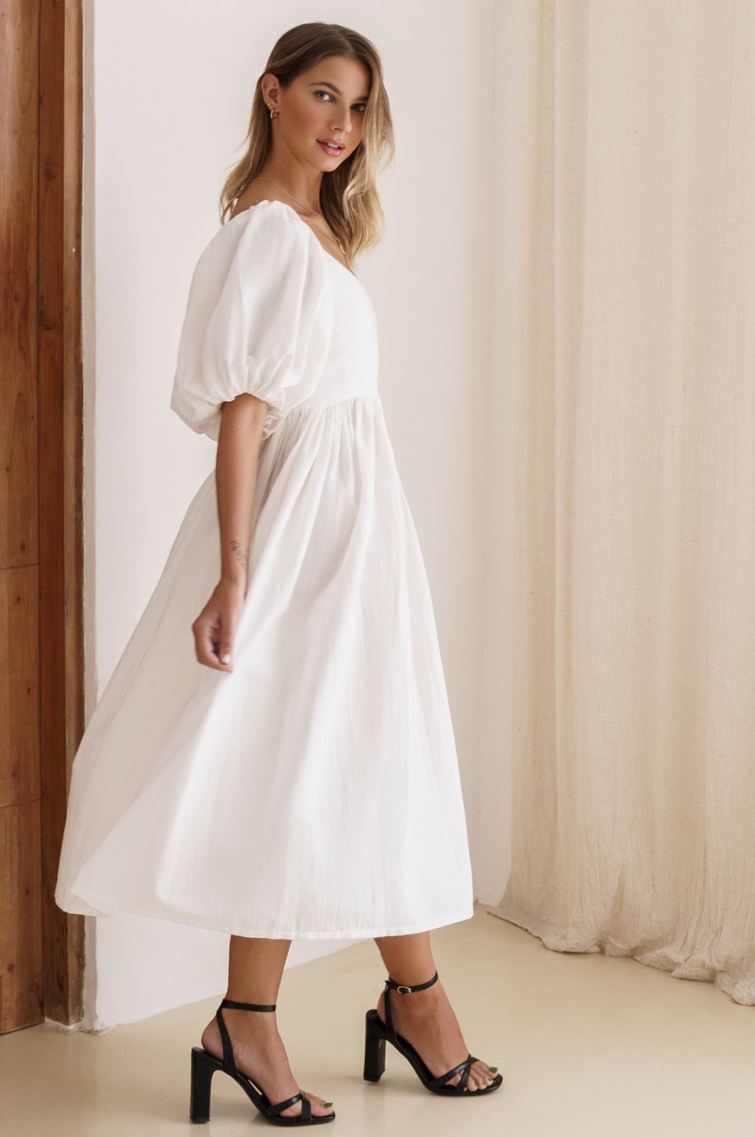 Aliantha | Elegantes Midikleid mit Puffärmeln