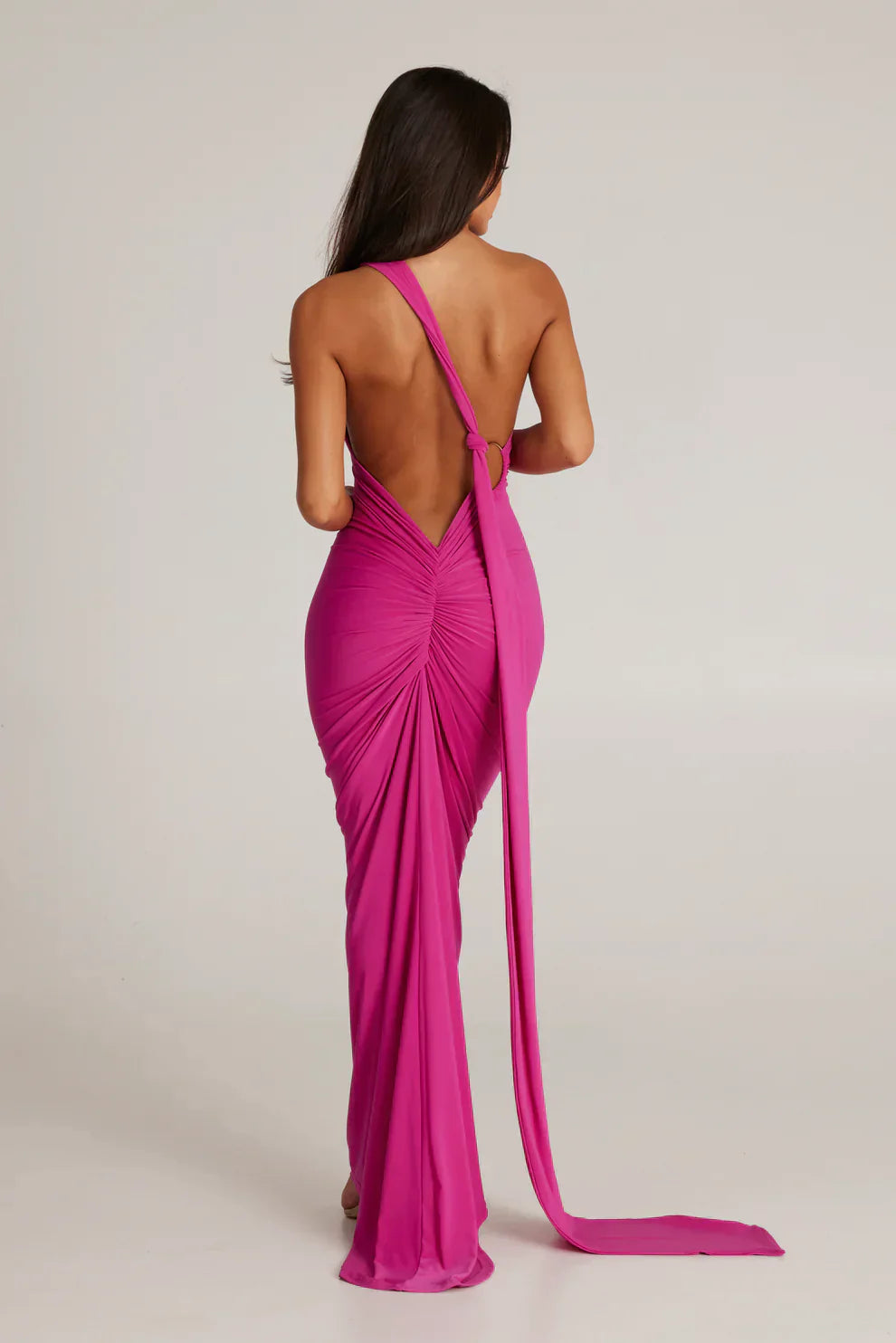 Raffiniertes Maxikleid Mit Einem Schulter-Cut-Out Für Frauen