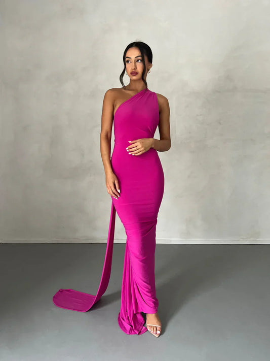Raffiniertes Maxikleid Mit Einem Schulter-Cut-Out Für Frauen