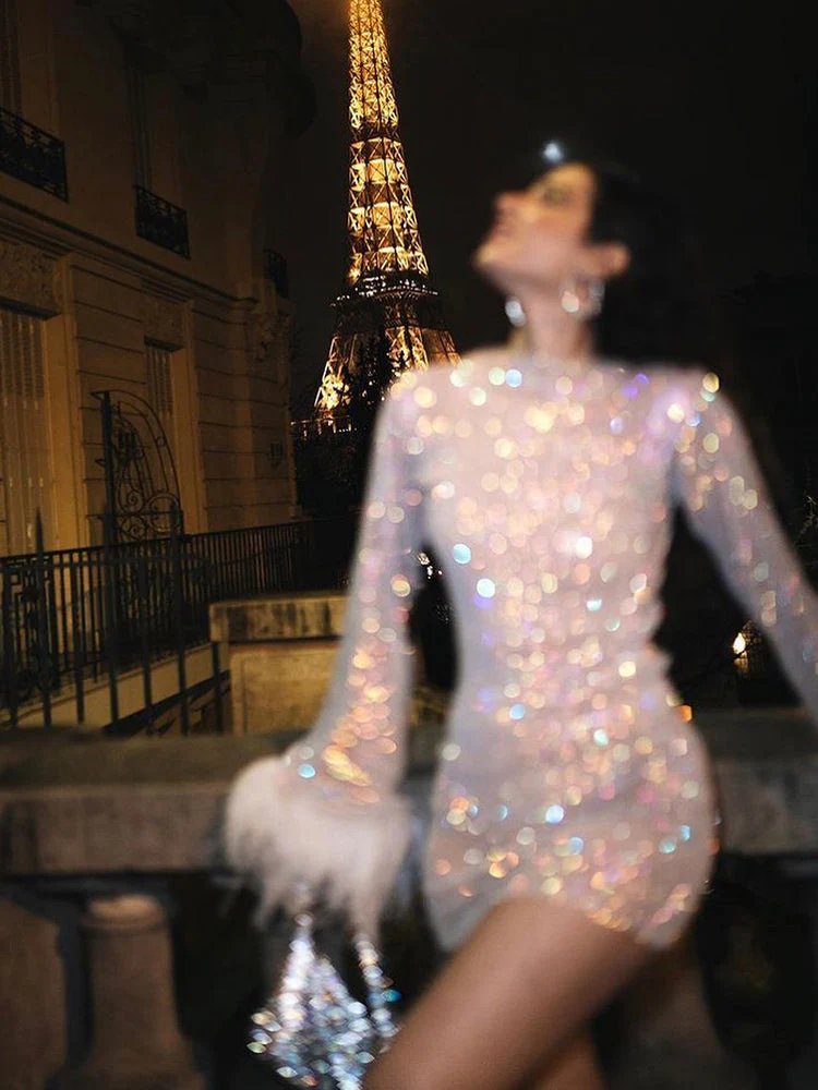 Metallic Mini-Kleid mit transparenten Manschetten und Federn Für Frauen