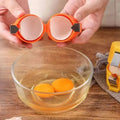 2in1 Eieröffner Eigelbtrenner separating egg yolks in glass bowl