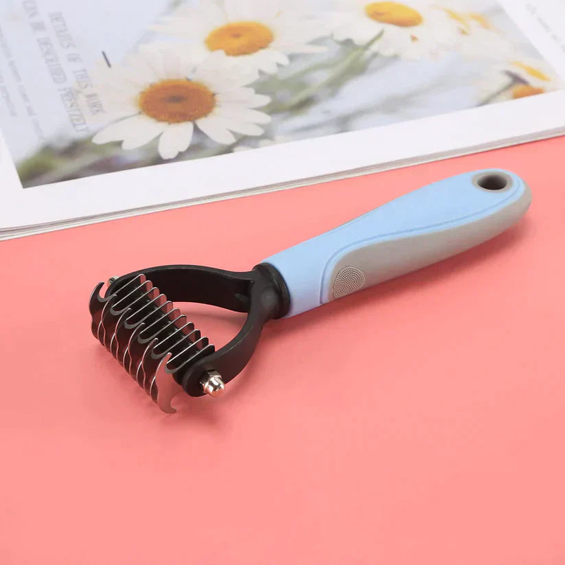 PetBrush™ – Zweizahn-Bürste für Haustierhaare | 1 + 1 Gratis