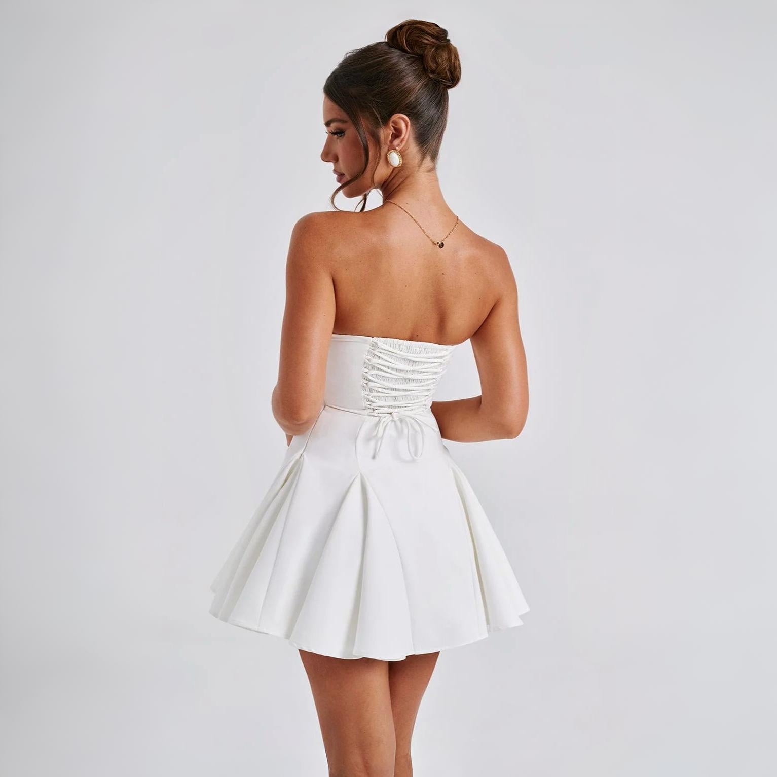 Esmera | Elegantes trägerloses Kleid