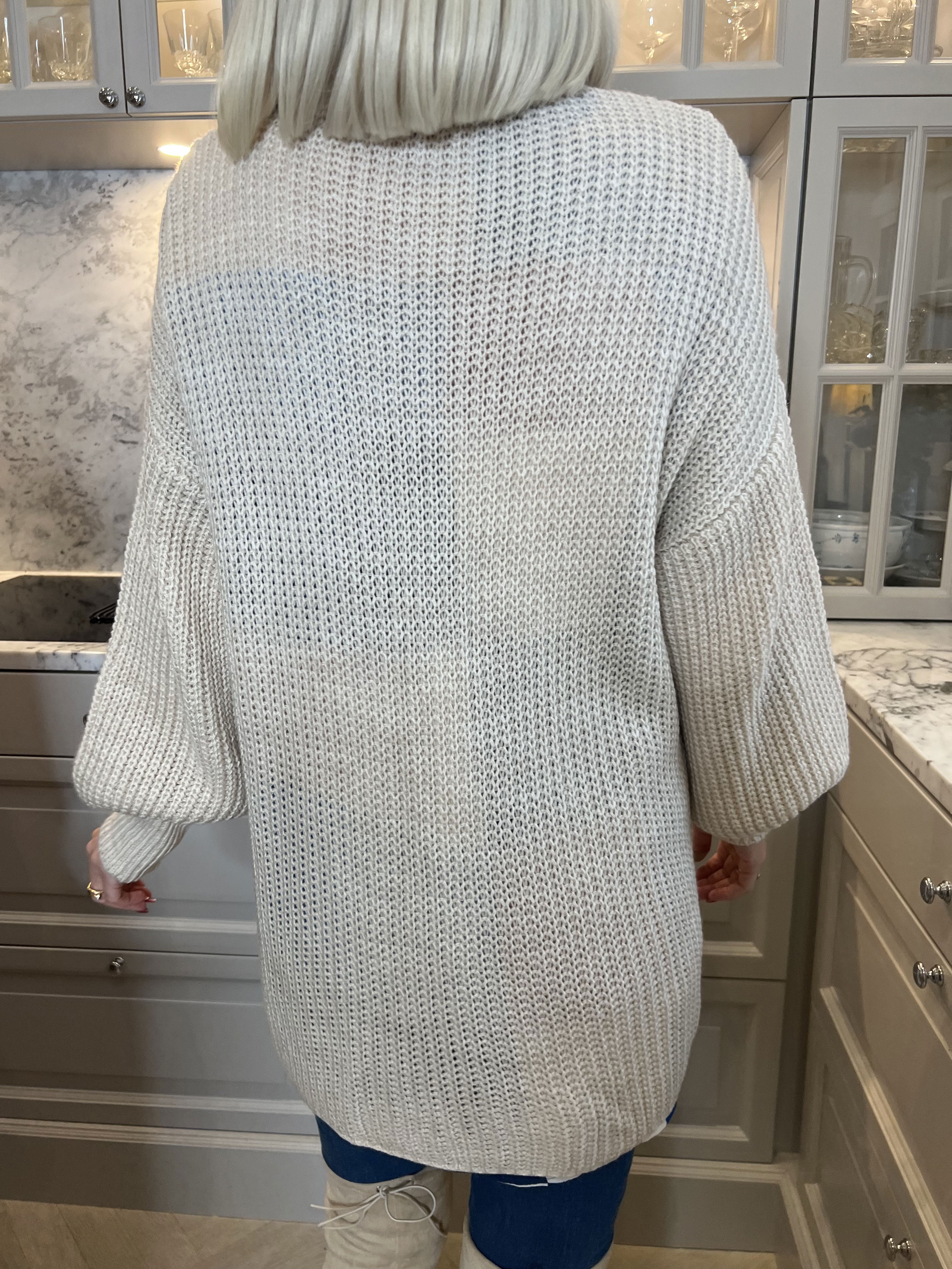 Zephyrielle | Kurzstrick-Cardigan mit Ballonärmeln