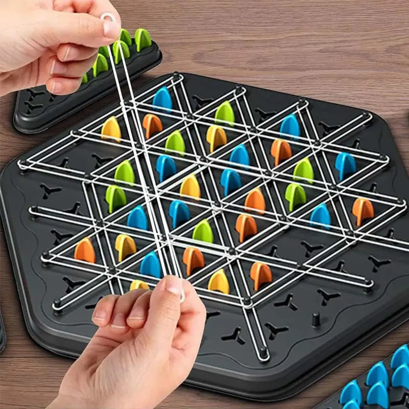 Kettendreieck-Strategiespiel – elegantes Denkspiel für 2–4 Spieler product image 4