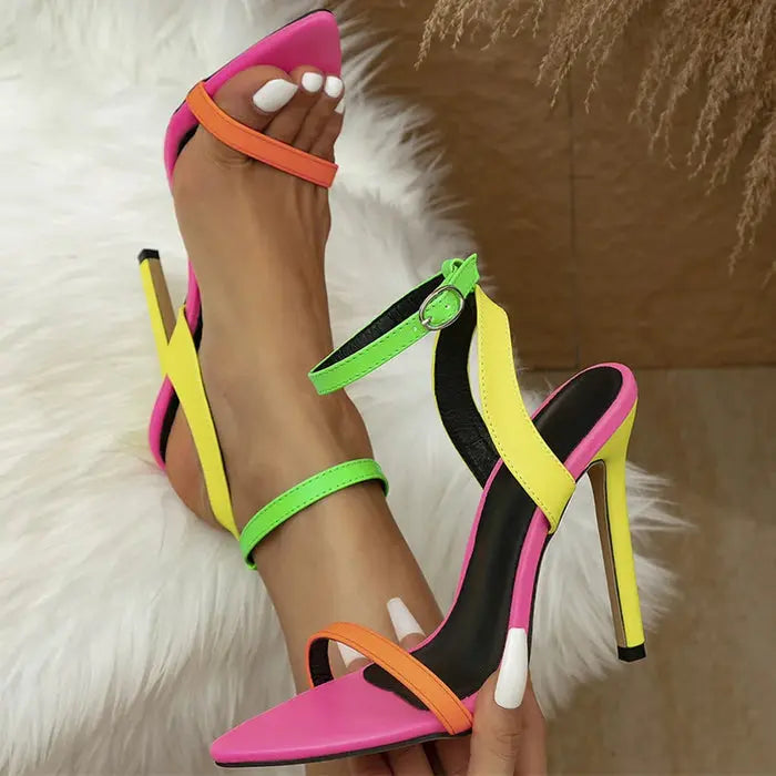 Vibrante Blockabsatz-High Heels für Frauen