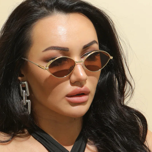 Retro Ovale UV Sonnenbrille mit klassischem Charme für Damen