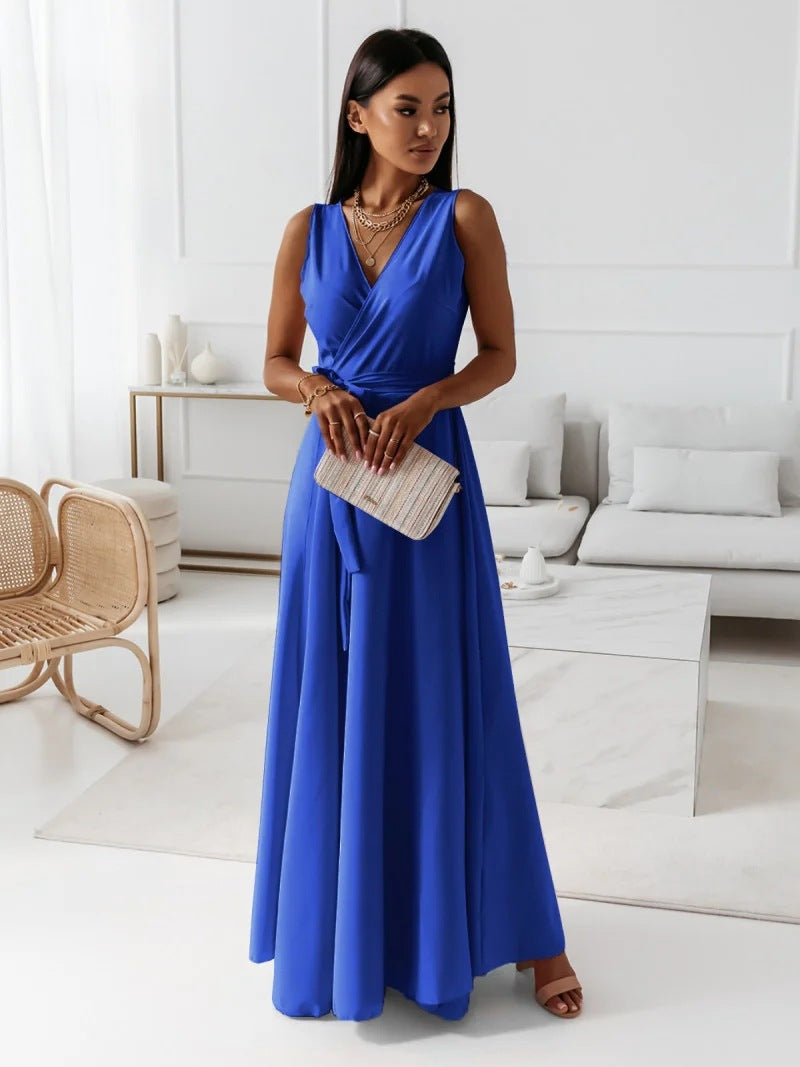 Anmutiges fließendes Maxikleid mit skulpturaler Silhouette für Damen