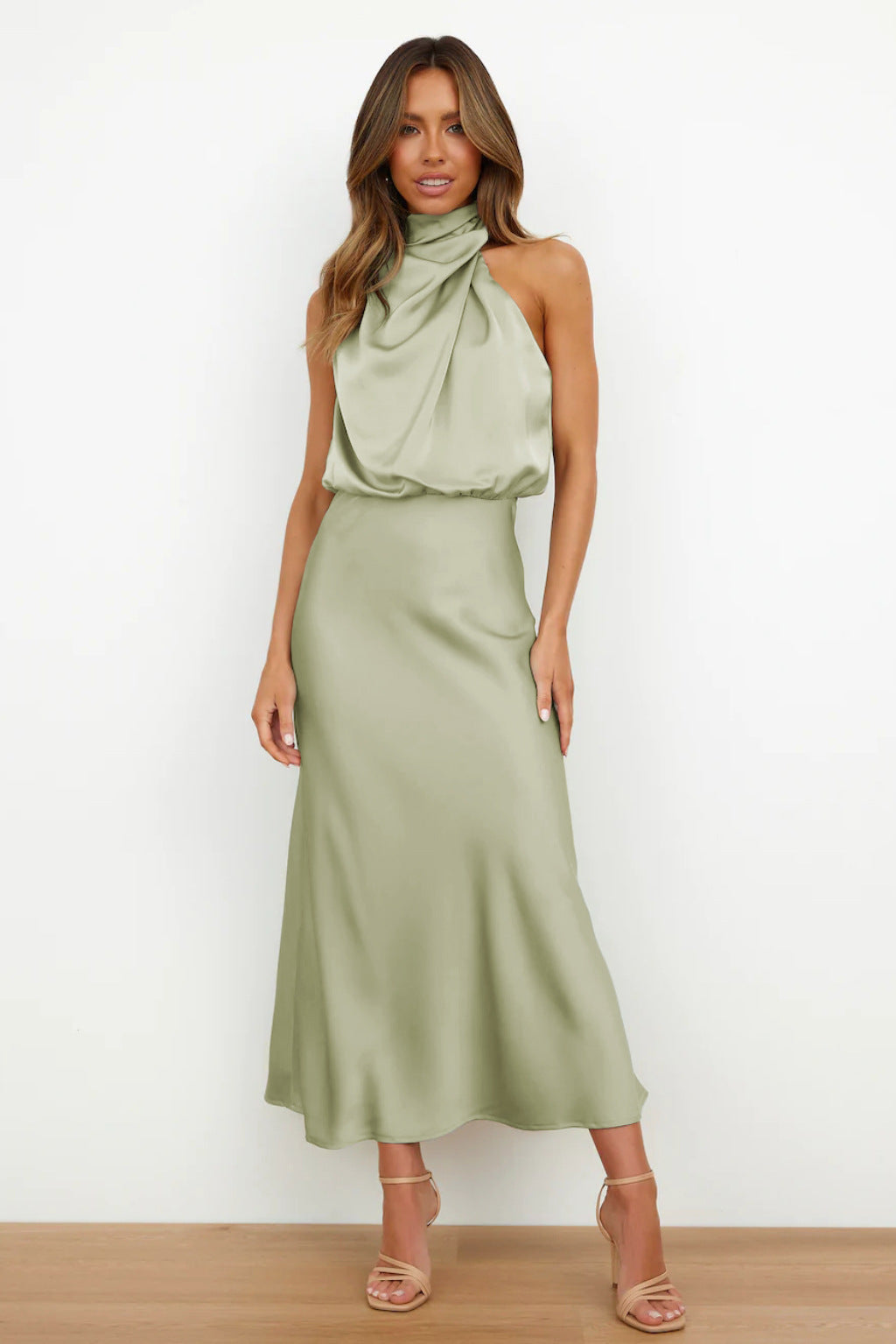Elegantes Satin Maxikleid mit fließender Anmut für Damen