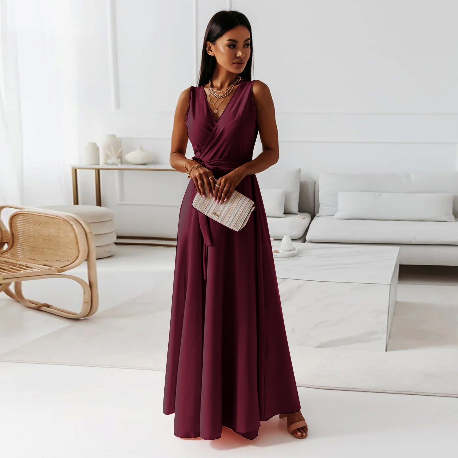 Anmutiges fließendes Maxikleid mit skulpturaler Silhouette für Damen