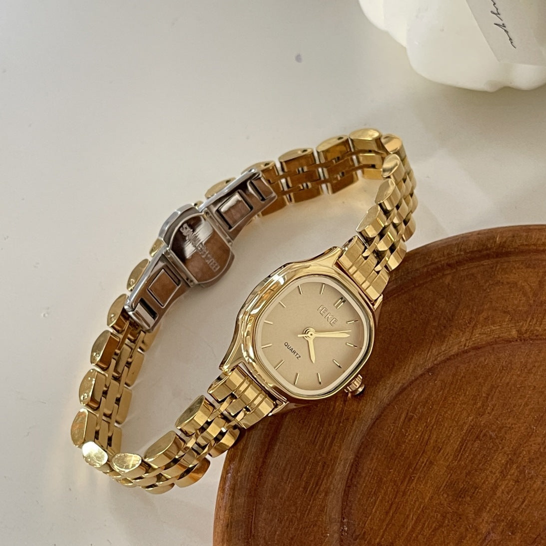 Weibliche Retro Quadratische Sommeruhr für Damen