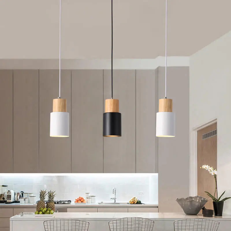 Pendelleuchte aus Metall und Holz product image 5