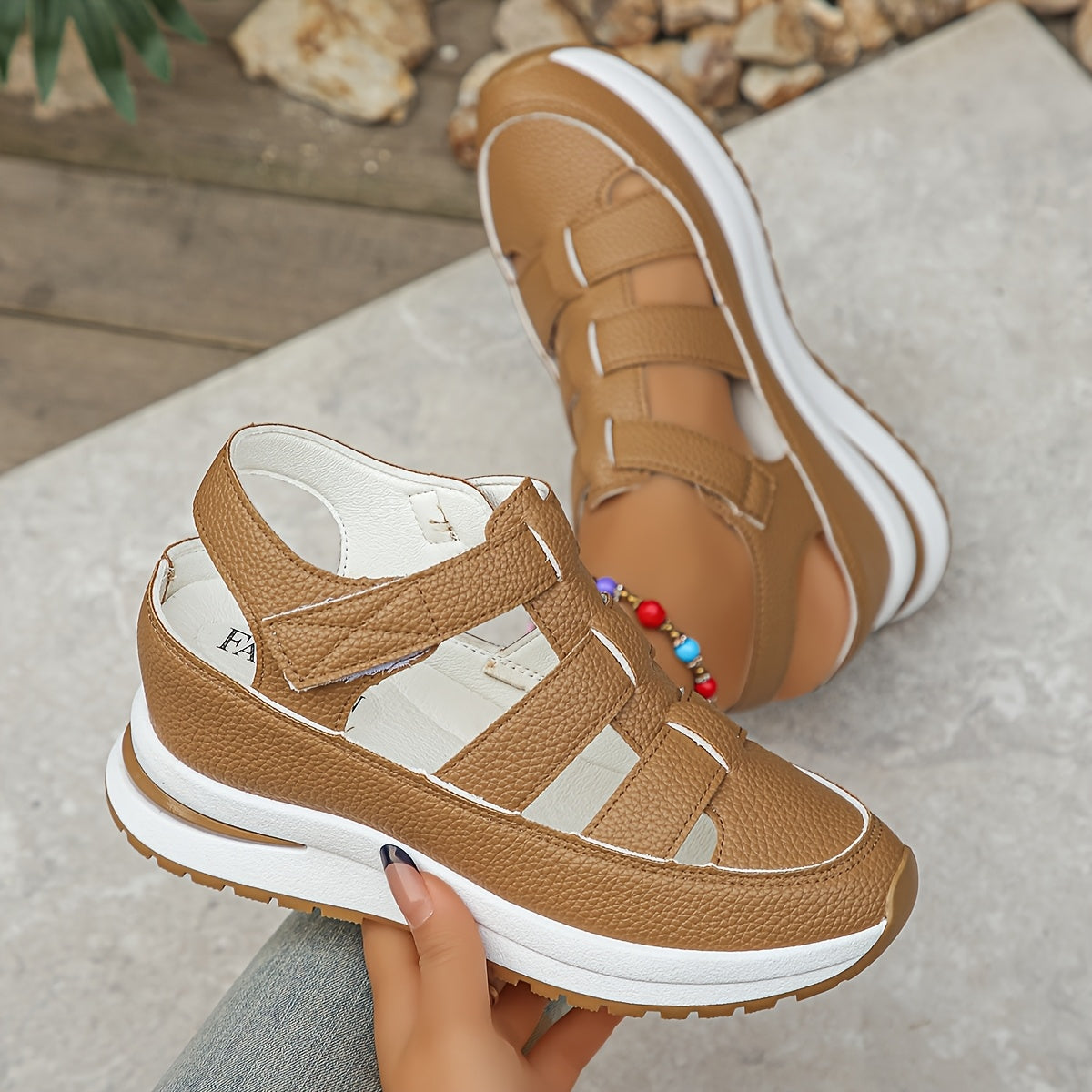 Irielle | Bequeme Plateausandalen mit Klettverschluss